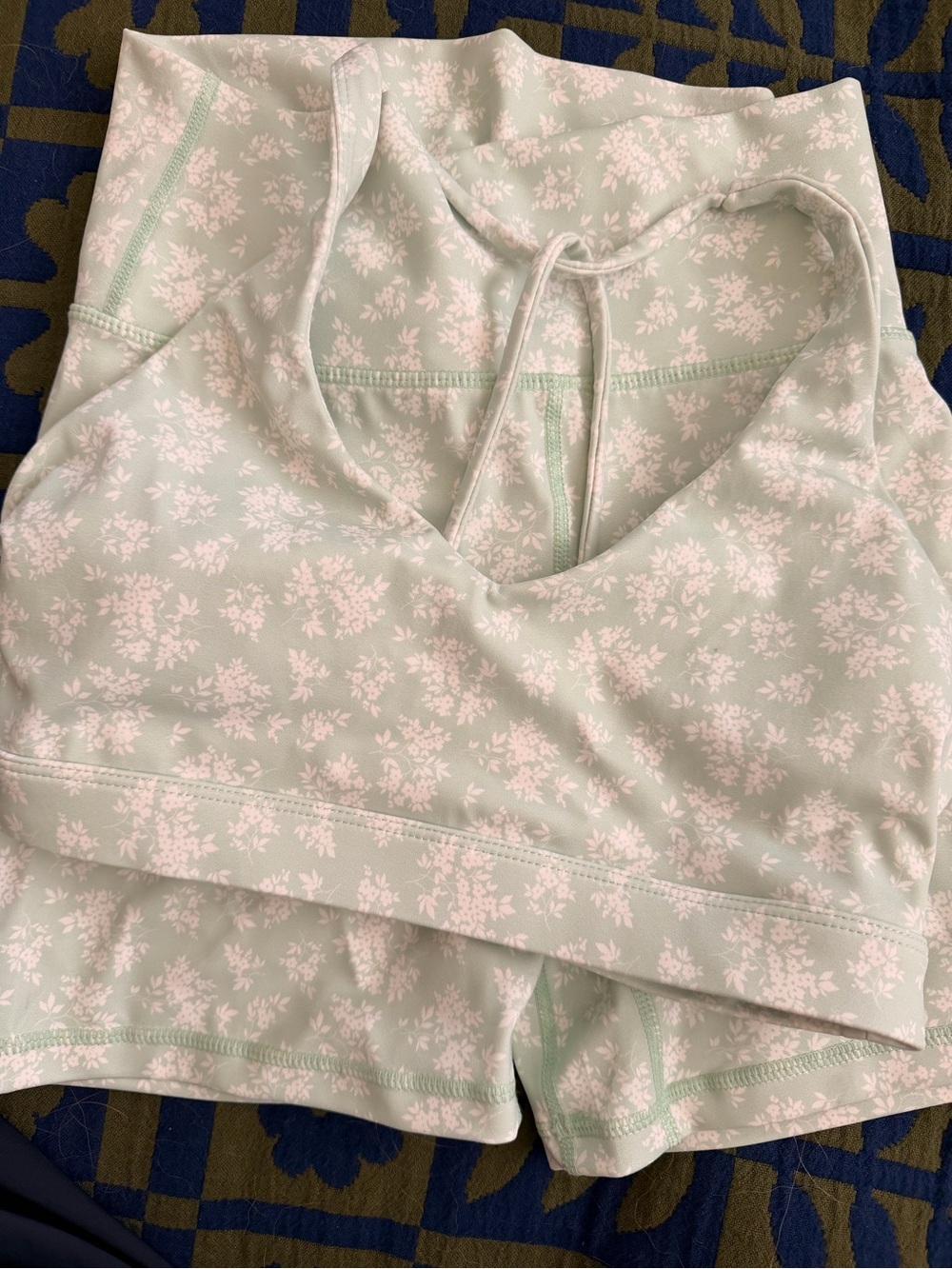 Women's wilo Mint Floral Sports Bra and Shorts Set -